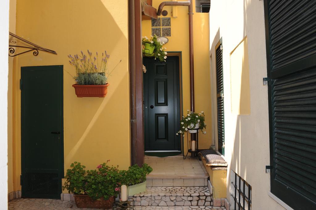 B&B Aurora Domus D'A-Mare Pesaro Dış mekan fotoğraf