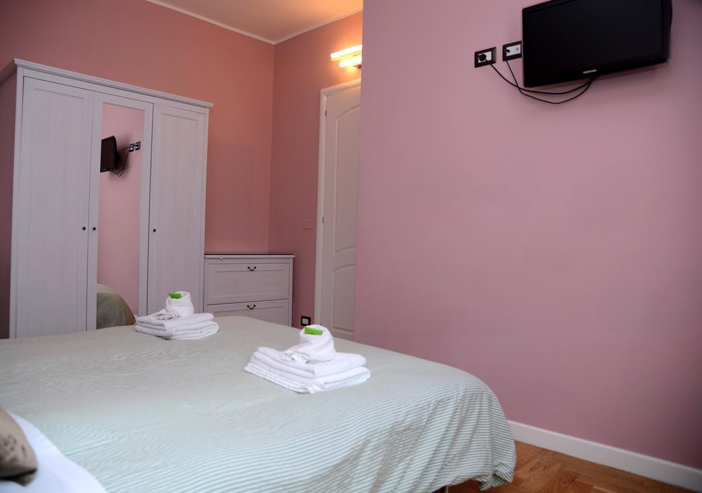 B&B Aurora Domus D'A-Mare Pesaro Dış mekan fotoğraf